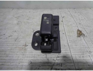 CERRADURA MALETERO / PORTON 817104A520 SUPERIOR DE PORTON