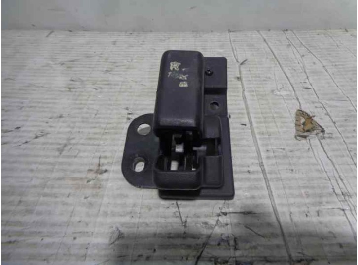Recambio de cerradura maletero / porton para hyundai h 1 2.5 crdi cat referencia OEM IAM 817104A520 SUPERIOR DE PORTON