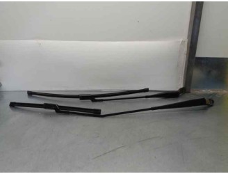 Recambio de brazo limpia delantero derecho para peugeot 208 allure referencia OEM IAM 9673292080 9673291980 