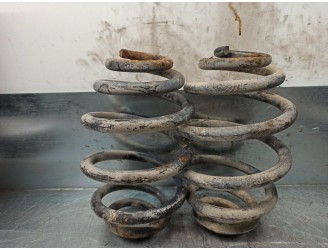 Recambio de muelle amortiguacion para volkswagen t-3 caravelle 1.6 c.c td referencia OEM IAM 3685413  