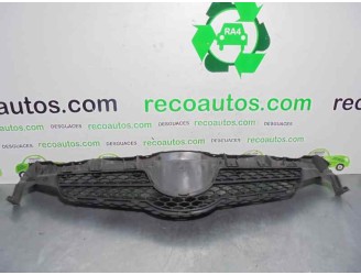 Recambio de rejilla delantera para toyota auris 1.3 16v cat referencia OEM IAM 5311102390  