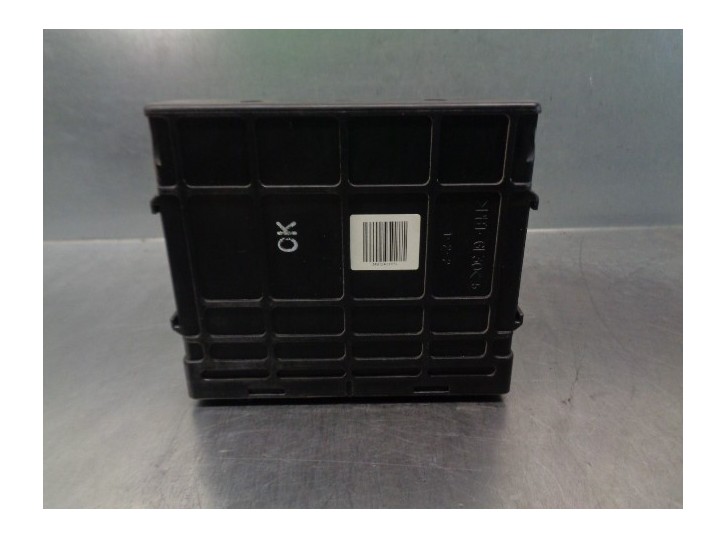 Recambio de centralita cambio automatico para kia carnival 2.9 crdi cat referencia OEM IAM 954403A281 9090930429A0 KEFICO