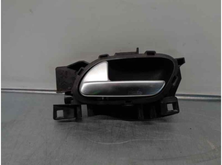 Replacement front left interior door handle for Peugeot 208 Allure OEM IAM reference 96555518VV 