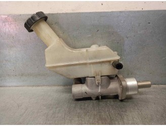 Recambio de bomba freno para renault clio iii 1.2 16v referencia OEM IAM 8200304083  