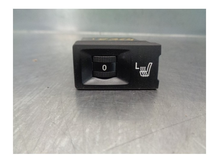 Recambio de interruptor para kia carnival 2.9 crdi cat referencia OEM IAM 937704D000 