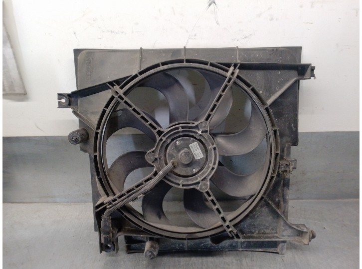 Recambio de electroventilador para kia carnival 2.9 crdi cat referencia OEM IAM 977304DXXX 