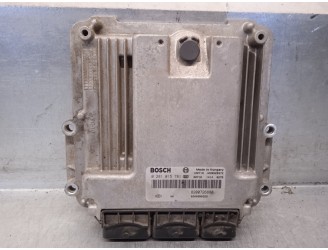 Recambio de centralita motor uce para renault laguna iii 2.0 dci diesel cat referencia OEM IAM 8200726880 0281015781 BOSCH