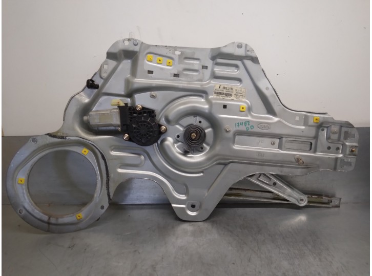 Recambio de elevalunas delantero derecho para kia cerato 2.0 turbodiesel cat referencia OEM IAM 824802F020 2 PINES 5 PUERTAS