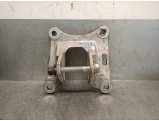 Recambio de soporte brazo suspension trasero derecho para opel insignia b grand sport (z18) 1.5 (68) referencia OEM IAM 22947238