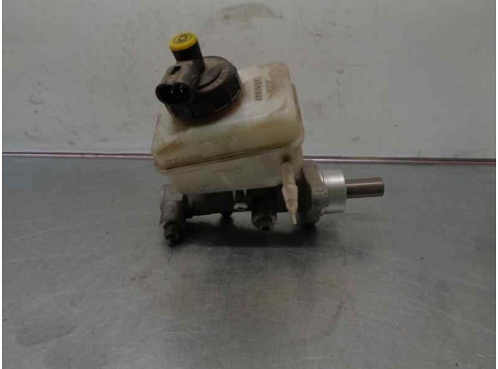 Recambio de bomba freno para dacia sandero 1.6 cat referencia OEM IAM 03350890471  