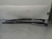 Recambio de brazo limpia delantero derecho para dacia sandero 1.6 cat referencia OEM IAM 