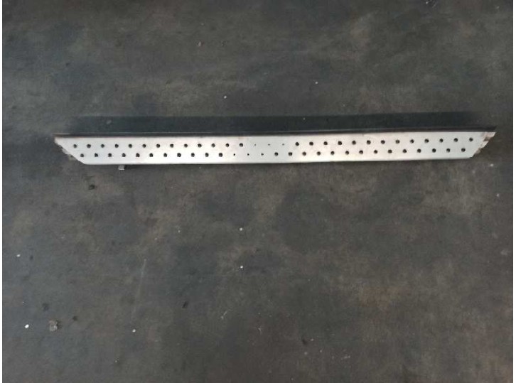 Recambio de estribos laterales para bmw x5 (e53) 3.0 24v cat referencia OEM IAM 51718403077  