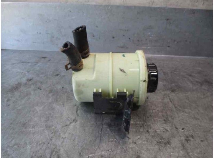 Recambio de deposito servo para dacia sandero 1.6 cat referencia OEM IAM 8200005185 