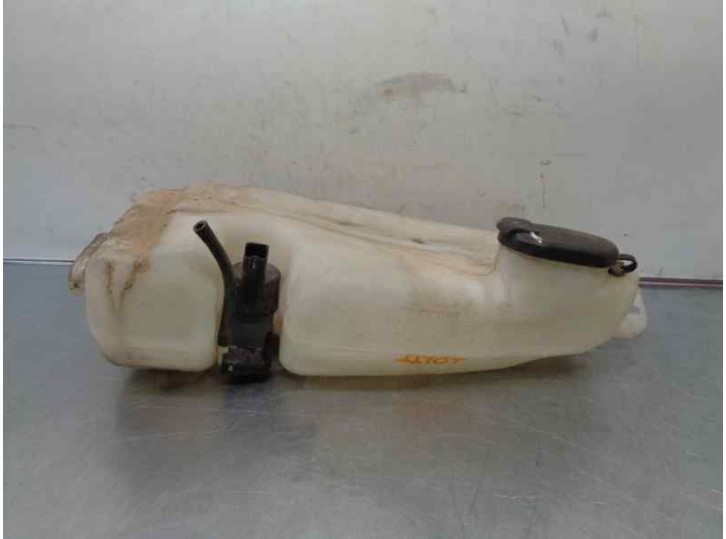 Recambio de deposito limpia para dacia sandero 1.6 cat referencia OEM IAM 8200210002H 