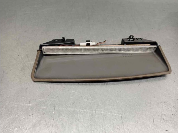 Replacement center brake light for Jaguar X-Type 2.2 diesel cat OEM IAM reference 1X4313A613BA 