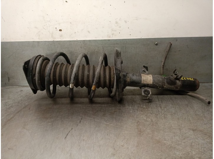 Replacement front right shock absorber for Nissan Qashqai II (J11, J11_) 1.5 dCi OEM IAM reference E4302HV01A E4302HV01A 