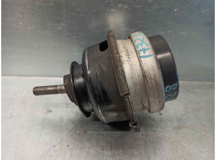 Replacement right engine mount for Audi Q7 (4L) 3.0 V6 24v TDI OEM IAM reference 7L8199131A 