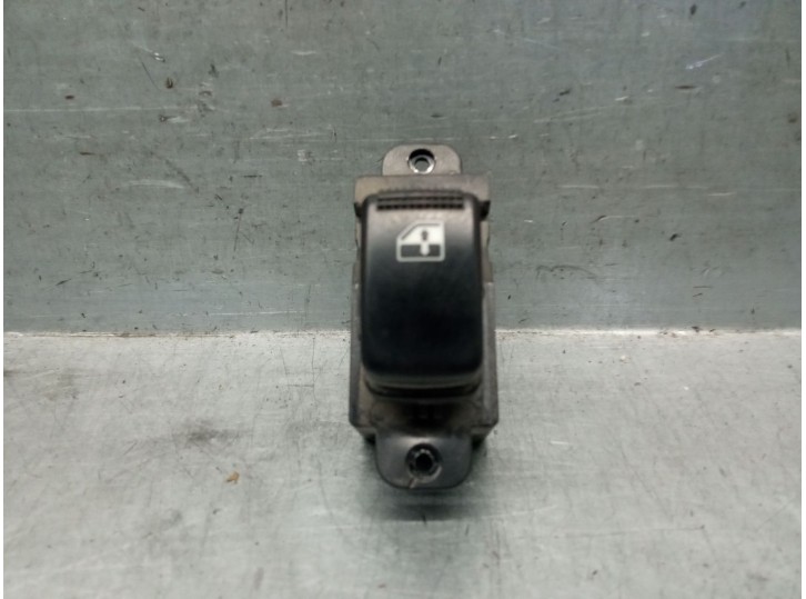 Recambio de mando elevalunas delantero derecho para kia picanto 1.0 cat referencia OEM IAM 9357820000 9357820000 