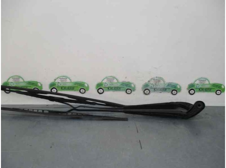 Recambio de brazo limpia delantero izquierdo para chrysler grand voyager (rg) 2.8 referencia OEM IAM 047173653 4717364B 