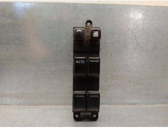 Replacement front left window regulator switch for Nissan Primera Saloon (P12) 2.2 16V Turbodiesel CAT OEM IAM reference 25