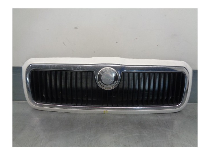 Recambio de rejilla delantera para skoda octavia combi (1u5) 1.9 tdi slx (81kw) referencia OEM IAM 1U0853651 00101113013 