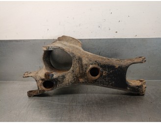 Recambio de brazo suspension inferior trasero derecho para volvo xc90 2.4 diesel cat referencia OEM IAM 8666346  