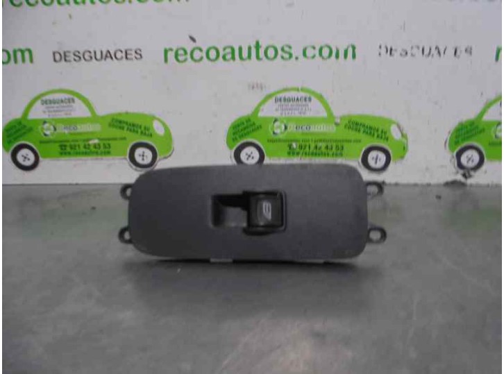 Recambio de mando elevalunas delantero derecho para volvo s40 berlina 2.0 diesel cat referencia OEM IAM 30773214 
