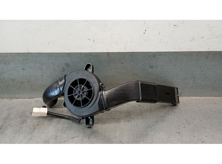 Recambio de ventilador calefaccion para kia sorento iv (mq4, mq4a) 1.6 t-gdi hybrid referencia OEM IAM 88550P2000 88550P2000 
