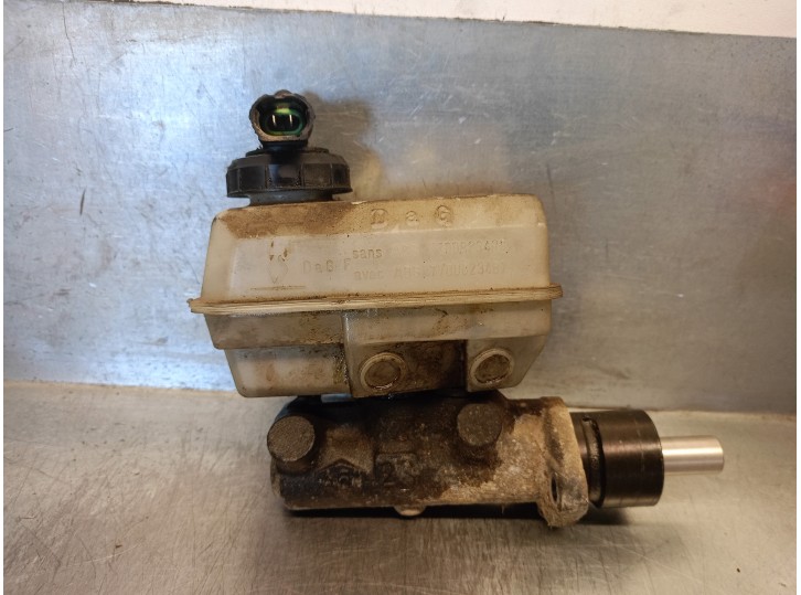 Recambio de bomba freno para renault laguna (b56) 2.2 turbodiesel referencia OEM IAM 7700823486  