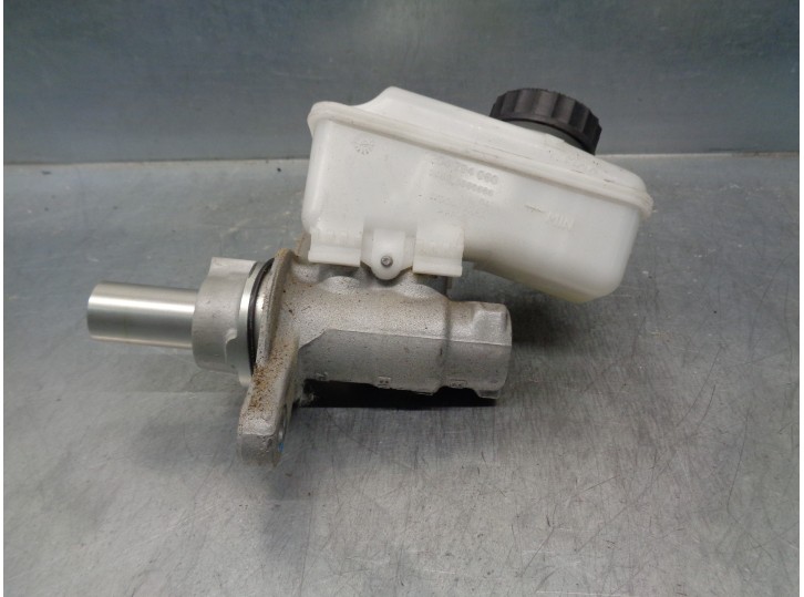Recambio de bomba freno para mini f60 countryman 16v referencia OEM IAM 799147 BOSCH