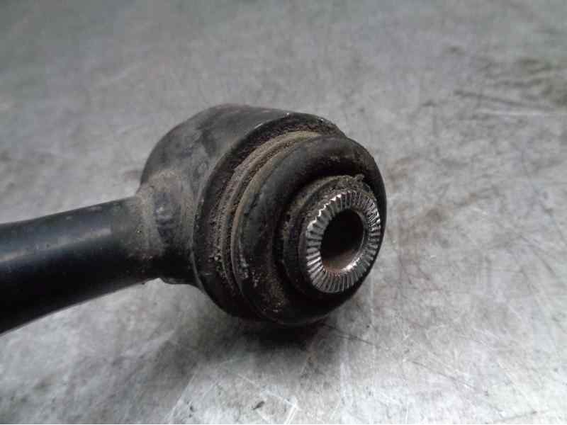Recambio de brazo suspension superior trasero izquierdo para toyota rav 4 2.4 120kw referencia OEM IAM 2790638  
