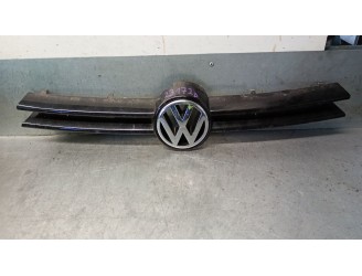 Replacement front grille for Volkswagen Golf IV (1J1) 1.9 TDI OEM IAM reference 1J0853655G 1J0853655G 