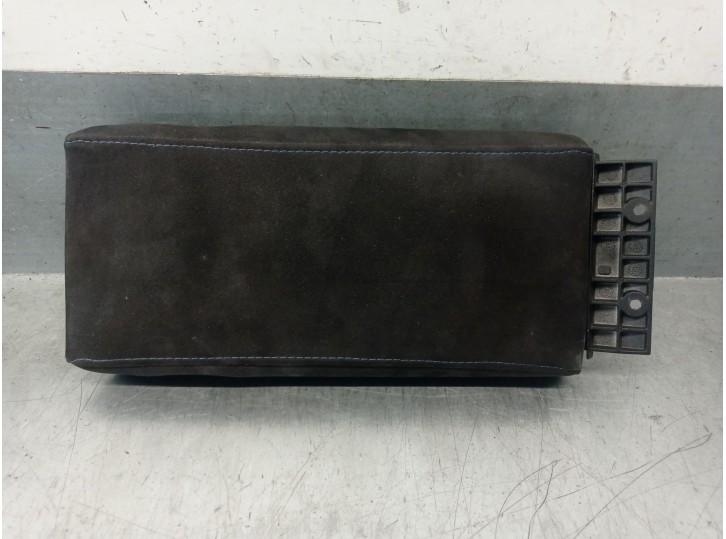 Recambio de apoyabrazos central para mercedes-benz slk (r170) 320 (170.465) referencia OEM IAM A1706830059 A1706800378 