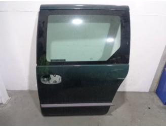 Recambio de puerta lateral corredera izquierda para chrysler voyager (gs) 2.5 turbodiesel referencia OEM IAM 4675659AD VERDE 5 P