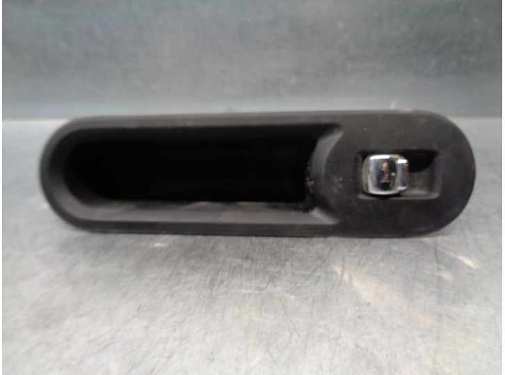 Replacement rear right window switch for Mini F60 Countryman 16v OEM IAM reference 9354866 