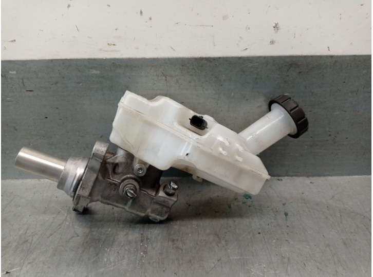 Recambio de bomba freno para nissan juke (f16_) dig-t 117 referencia OEM IAM 460101KA0B 460101KA0B 