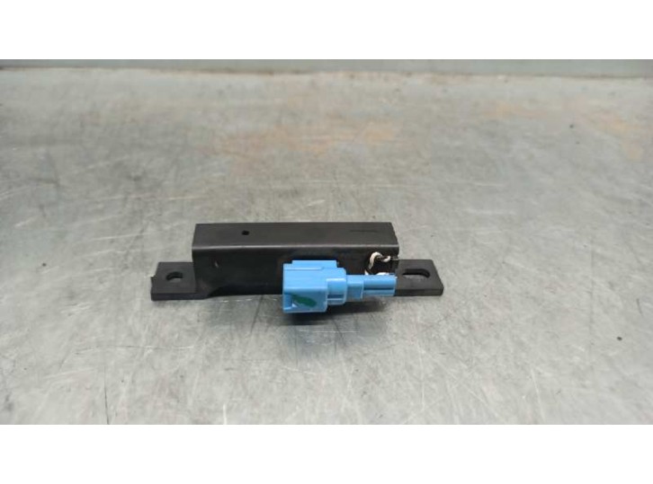 Recambio de antena para nissan micra (k13) 1.2 cat referencia OEM IAM WS1Z789A 