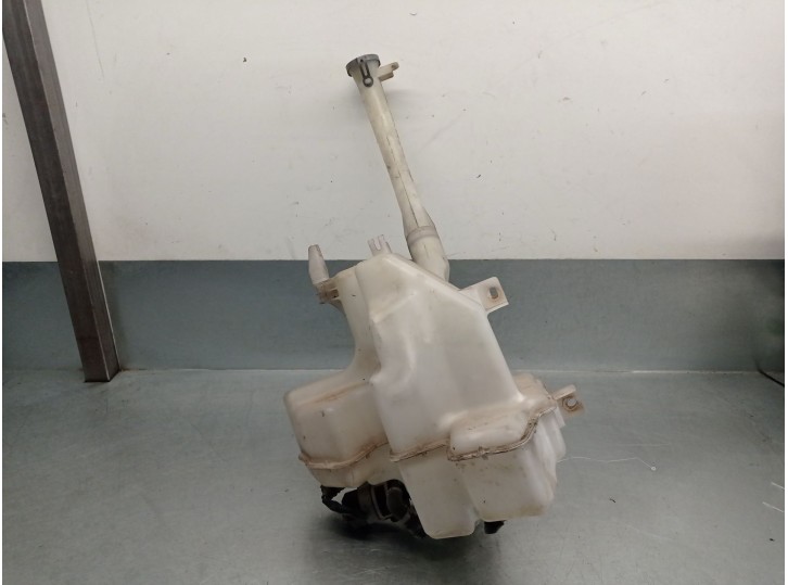 Recambio de deposito limpia para infiniti ex 30d referencia OEM IAM 289101BY0A  