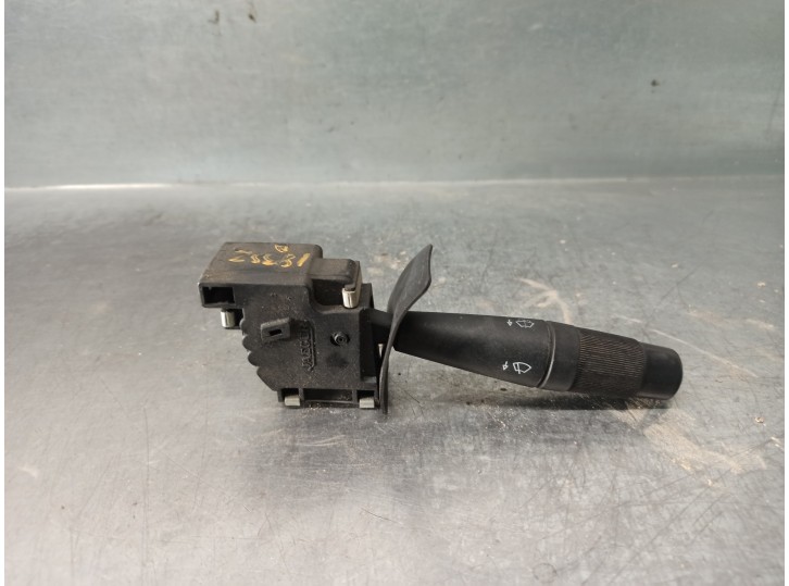 Recambio de mando luces para peugeot 205 berlina 1.1 referencia OEM IAM 623919 MANDO LIMPIAPARABRISAS 
