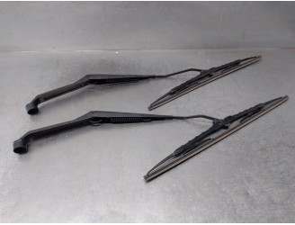 Recambio de brazo limpia delantero derecho para suzuki grand vitara jb (jt) 1.9 ddis turbodiesel referencia OEM IAM 3833065J00 3