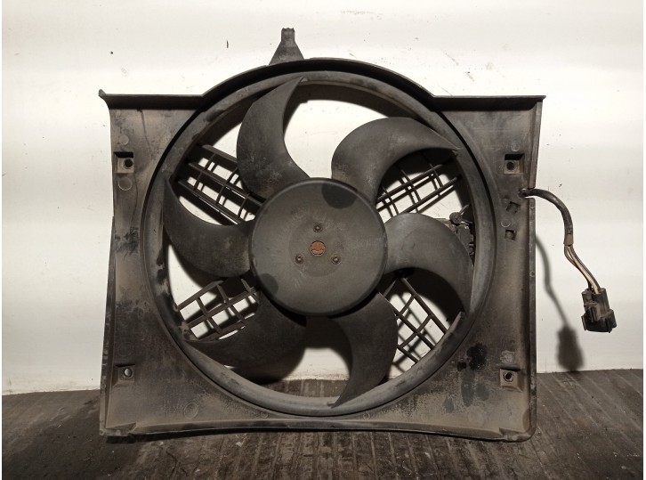 Recambio de electroventilador para bmw serie 3 berlina (e46) 2.0 16v diesel cat referencia OEM IAM 7786009 0130303846 BOSCH