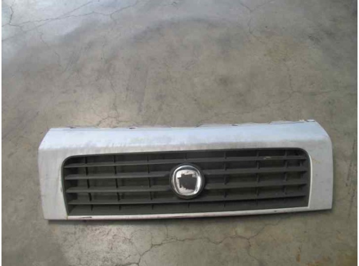Recambio de rejilla delantera para fiat ducato caja cerrada 33 (06.2006 =>) 2.3 jtd cat referencia OEM IAM 1308067070 
