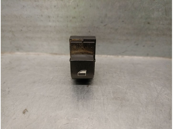 Recambio de mando elevalunas delantero derecho para bmw 5 touring (f11) 520 d referencia OEM IAM 924194901 51427216775 