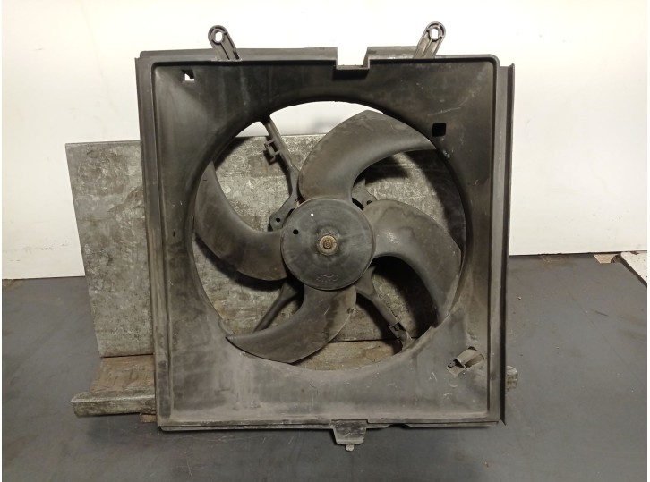 Recambio de electroventilador para mitsubishi carisma (da_) 1.8 gdi (da2a) referencia OEM IAM MP4520 MR340870 