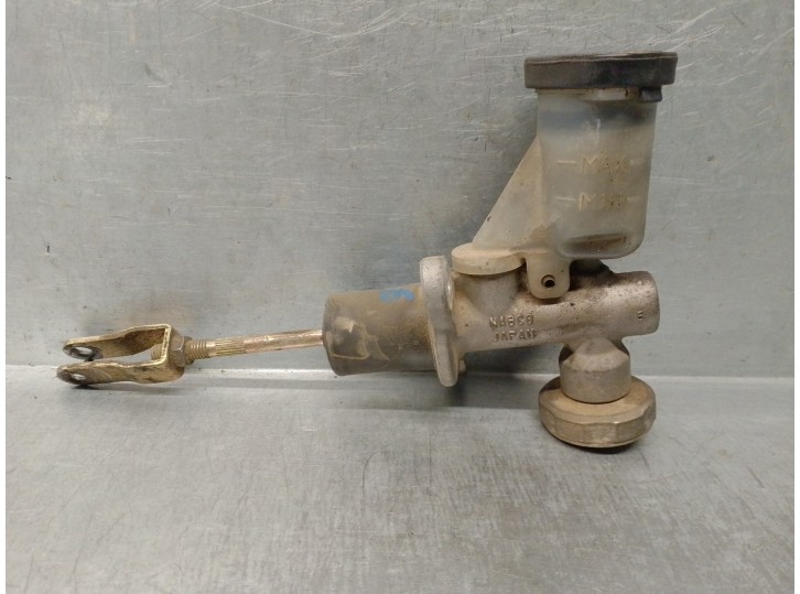Recambio de bomba embrague para nissan pick-up (d22) 2.5 turbodiesel referencia OEM IAM 306103S105 