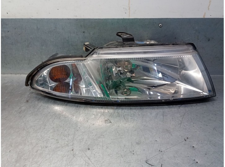 Replacement right headlight for Mitsubishi Carisma (DA_) 1.8 GDI (DA2A) OEM IAM reference 15157800 15157800 