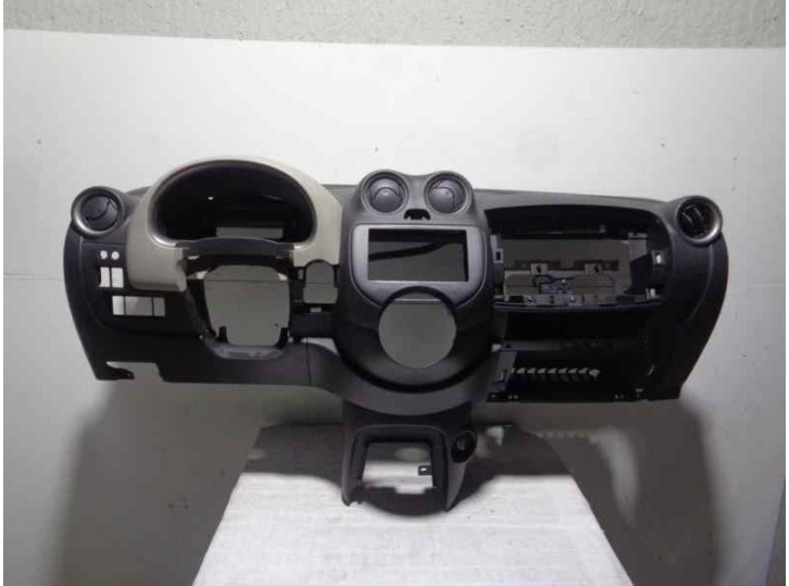 Recambio de salpicadero para nissan micra (k13) 1.2 cat referencia OEM IAM 682001HB1A NEGRO Y BEIGE 