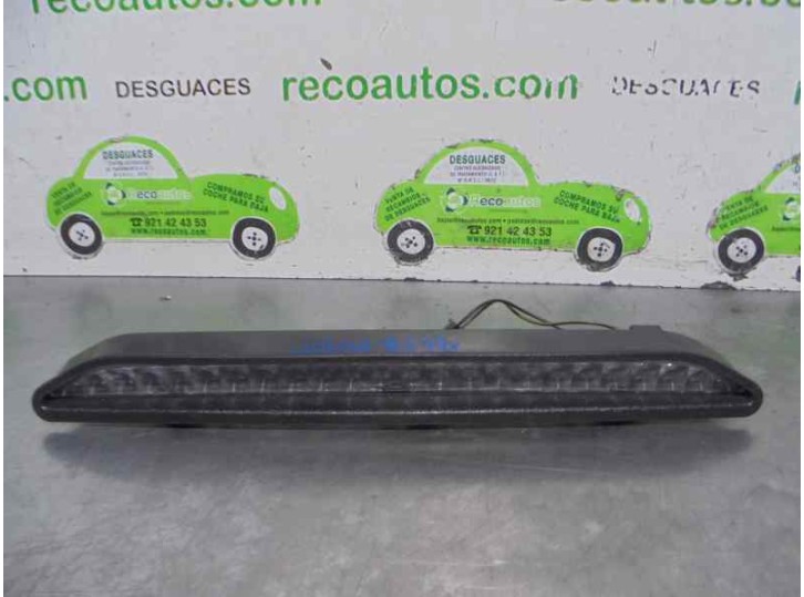 Replacement center brake light for Opel Zafira A 2.2 16V DTI CAT (Y 22 DTR / L50) OEM IAM reference 9133882 