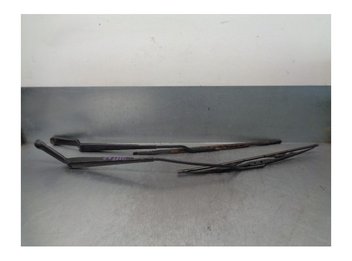 Recambio de brazo limpia delantero derecho para seat toledo (1m2) 1.9 tdi referencia OEM IAM 1M2955409D  