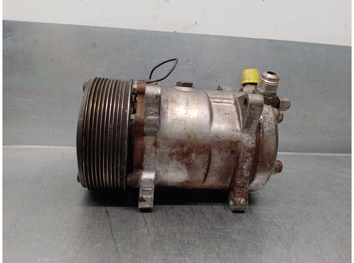 Replacement air conditioning compressor for Ford Sierra saloon OEM IAM reference 6158325 